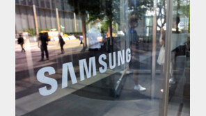 삼성전자, 또 ‘5만전자’…美 반도체 ‘실적 전망’ 하향 여파