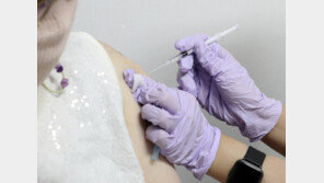 4차접종 효과 새로 분석하니 ‘깜짝’…3차접종 대비 사망위험 75% 감소