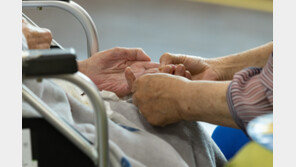 백경란 “확진자 중 60세 이상 20% 넘어 우려…치명률 높아”