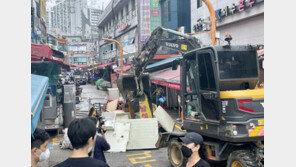 “정상화? 한 달은 걸리죠”…수해 전통시장 복구 ‘한창’