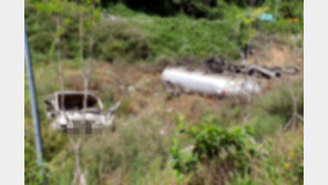 부산 기장군 도로 아래로 탱크로리 추락…운전자 사망