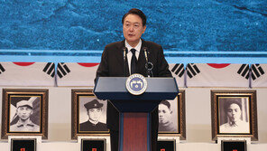 ‘자유’ 33번 외친 尹 “자유는 평화 만들고, 평화는 자유 지킨다”