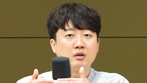 이준석 “전대서 지지할 주자 있을 것” 장기전… 친윤은 공식 대응 안해