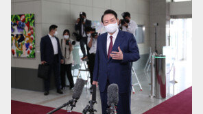 尹, 인적쇄신론에 “정치 득실 따질 문제 아니야”