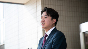 이준석, 尹 겨냥 “통 큰 줄 알았는데…국민도 속고 나도 속은것 같아”