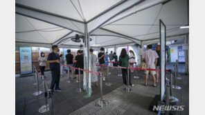 코로나19 신규확진 17만8574명…위중증 470명, 사망자 61명