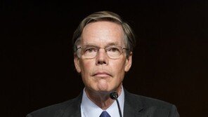 주중 美대사 “中, 펠로시에 과잉 반응…미·중 대화 재개해야”