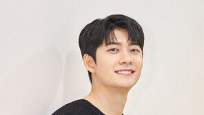 ‘국민섭섭남’ 강태오 “길잡이 대신 발자취 따라가는 것도 사랑 아닐까요”