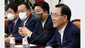 與 “특별감찰관-北인권재단 이사 동시 임명해야”-野 “연계 안돼”