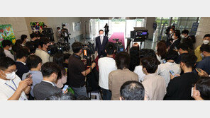 尹 “교육·복지장관, 지금도 열심히 찾고 있다…신속히 발표”