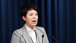 이준석 尹직격 탄원서에…대통령실 “언급 부적절” 무대응