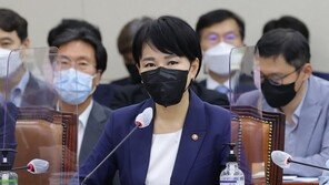 전현희, 尹 독대보고 없었다…서면으로 “반부패 정책 추진”