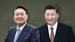 尹 “시진핑, 대면기대”…習 “소통 강화, 내실있는 우호 다지자”