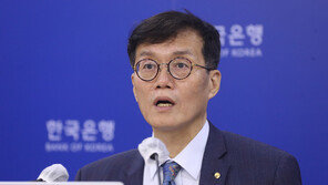 이창용 “美 연준보다 먼저 금리인상 종료하긴 어렵다”