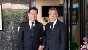 이재명, 내일 현충원 참배 후 文 만난다…당대표 첫 행보