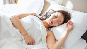 7~8시간 숙면하면…뇌졸중·심장병 위험 ‘뚝’