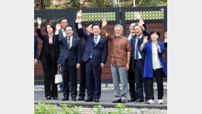 영수회담 또 요청한 이재명…文 찾아가서 “우린 지지층 같아”