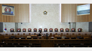 [사설]“긴급조치 9호 배상”… 반세기 아픔, 여한 없이 씻어내야