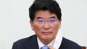 경찰, ‘성비위 의혹’ 박완주 의원 소환조사…혐의 부인