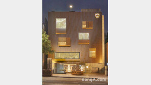 “패션과 아트의 만남”…MCM, ‘프리즈 서울’에 맞춰 특별 전시 개최