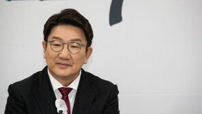 與, 상임전국위 소집 요구서 제출…윤두현 의장 직무대행