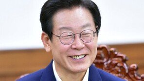 ‘개딸’ 챙기기 나선 李, ‘당원존 설치’ 지시에…“좌표찍기” 부글부글