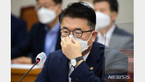 ‘자유·남침’ 빠진 새 교육과정…교육차관 “수정·보완할 것”