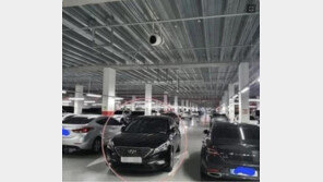 “해도해도 이건…” 주차장 통로에 떡하니 車 세우고간 운전자