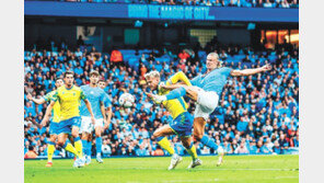 세계 축구팬 홀린 홀란… 2경기 연속 해트트릭쇼