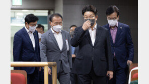 與, ‘맞춤 개정’으로 새 비대위 출범 박차… ‘가처분 폭탄’이 변수
