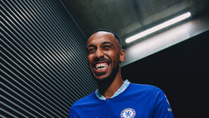 오바메양 이적시장 마지막 날 첼시행…데파이는 바르사 잔류