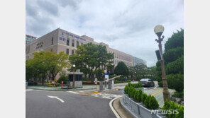 민원 안들어줘?…시청에 인분 뿌리고 못살게군 40대 실형