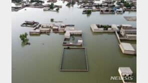 “대홍수 파키스탄, 산악지대서 분출된 빙하수 예년의 3배 수준”