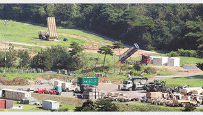 성주 사드기지에 불도저 등 장비 새벽 반입… 운용 정상화 속도