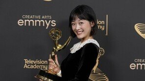 ‘오징어 게임’ 에미를 뒤집다…여우단역상 등 4관왕