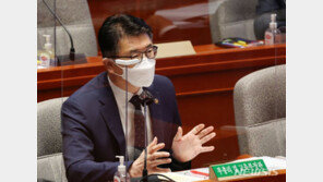 ‘무너진 교권’ 왜?…장상윤 차관 “학습권에 비해 불균형”