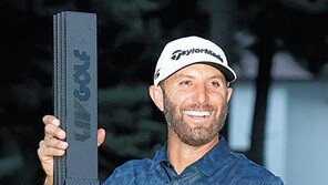 ‘LIV’ 더스틴 존슨 연장 이글… 65억원 챙겼다