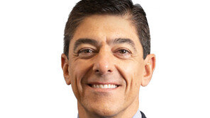 ‘밈 주식’ 美 베드배스 CFO, 구조조정 발표후 추락사