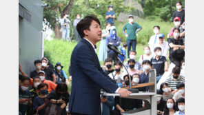 경찰, ‘성접대 의혹’ 이준석에 16일 출석 통보…‘공소권 없음’ 종결 가닥