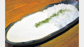 ‘하얀색 카레’ 日SNS상에서 인기…“맛있게 매워”