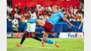 맨시티 옷 입고 챔스 나선 홀란, 첫 경기 멀티골로 4-0 대승 이끌어