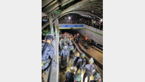 해병대 갓 전역한 아들 끝내…집 앞에는 父 흙투성이 신발만