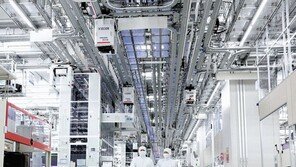 ‘반도체 새 심장’ 평택 3라인 가동… “업황 상관없이 꾸준히 투자”