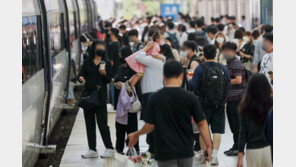 “3년 만에 내려갑니다, 귀성전쟁 시작”…KTX·고속버스 주요노선 ‘매진’