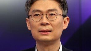 ‘캐스팅보터’ 조정훈 “김건희 특검법 좀스럽다, 그게 민생이냐”