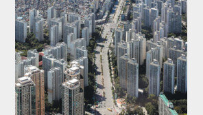 서울 아파트값 9년만에 최대 하락… 잠실 84m² 1년새 6억 급락