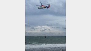 경주 오류해수욕장 앞바다서 30대 남성 2명 표류…해경 구조