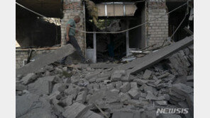 우크라전 199일, 러 하르키우주에서 철수…“전쟁 최대 성과”