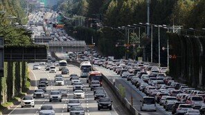 추석 연휴 셋째날 귀경길 정체…부산→서울 7시간30분