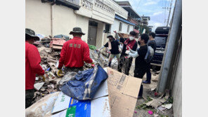 이준석, ‘힌남노 수해’ 경북 포항 방문해 봉사활동